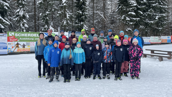 Teilnehmerinnen und Teilnehmer am Trainingswettkampf